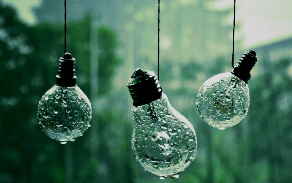 Art-Rain-Drops-on-Bulbs-Photography-HD-Wallpapers