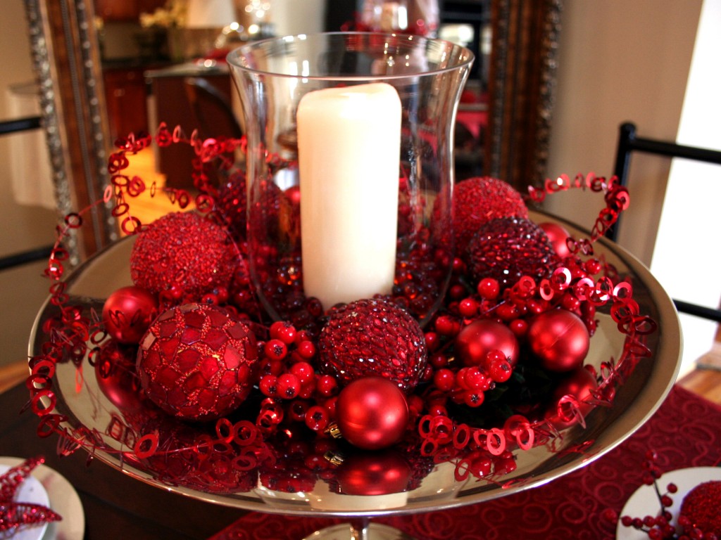 Christmas-Dining-Room-Table-Centerpieces